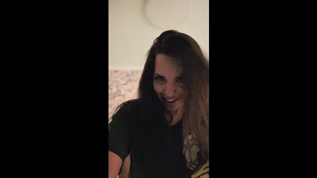 Ex-Boyfriend and I Wish My Husband Merry Christmas — Hi Sucker 💦🖕