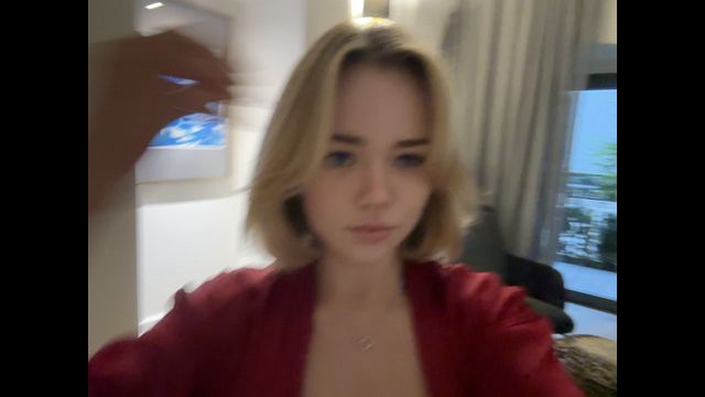 Want u to fuck my  pink pussy 🍆